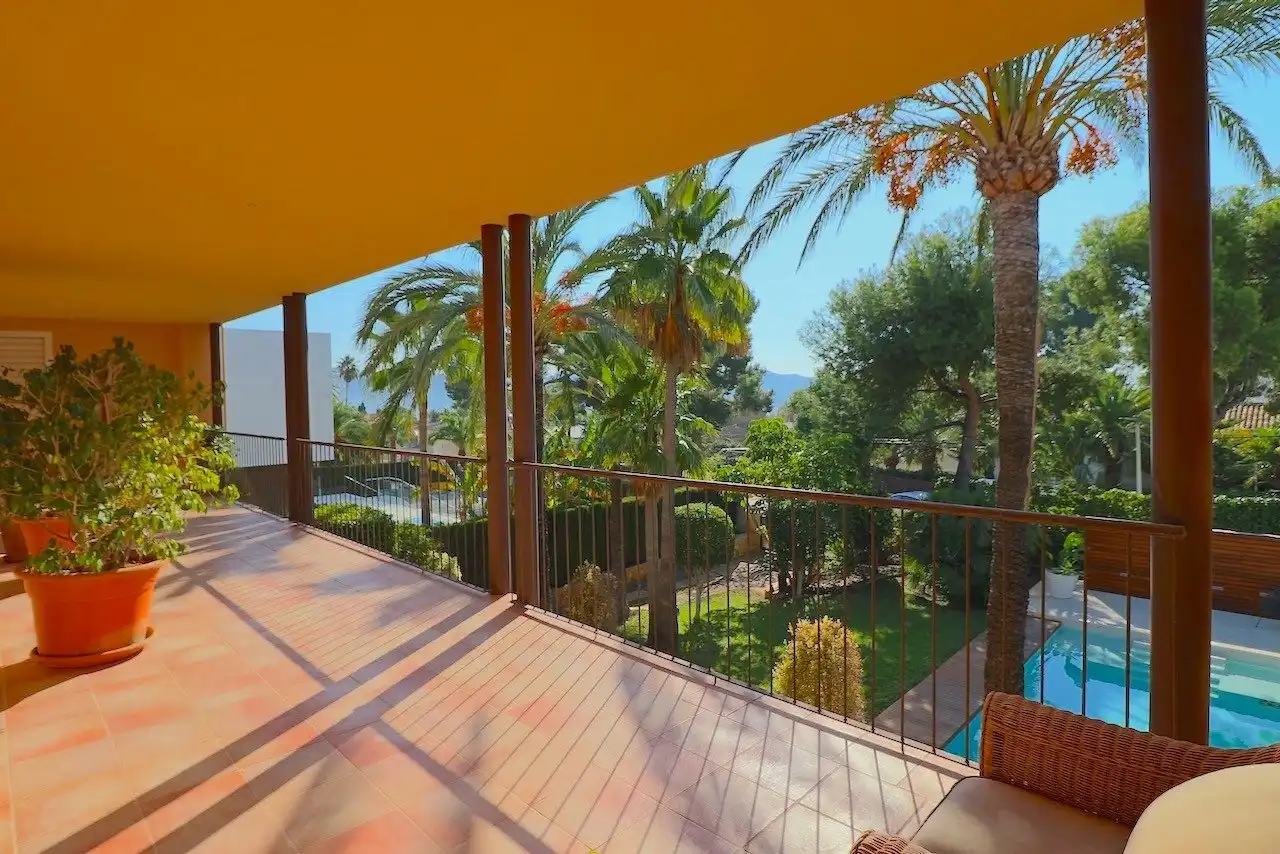 Casa amb piscina en venda a Urbanizaciones, imagen 5