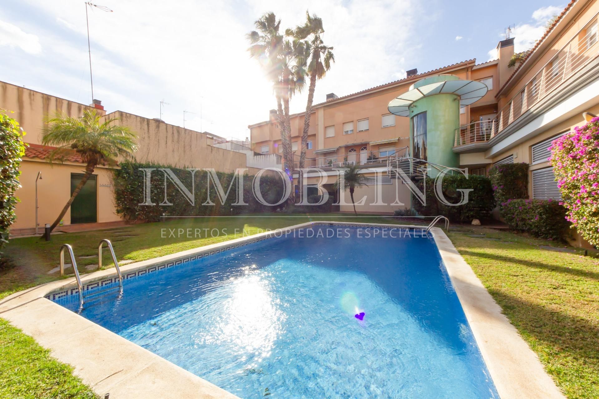 Piscina de Àtic en venda en Mataró amb Aire condicionat, Calefacció i Jardí privat