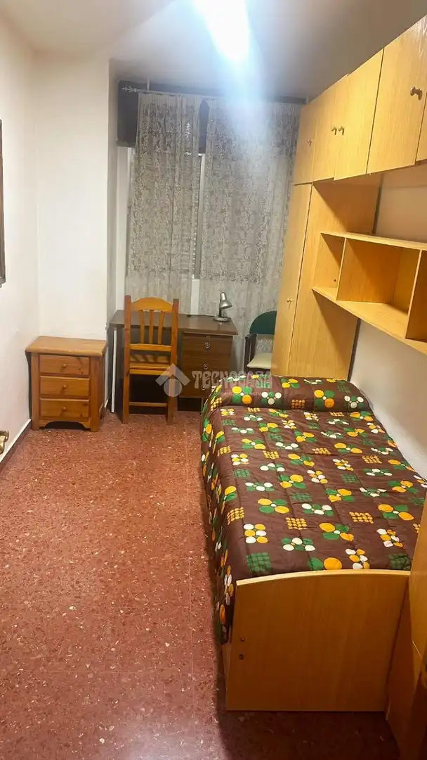 Dormitori de Pis de lloguer en Granada