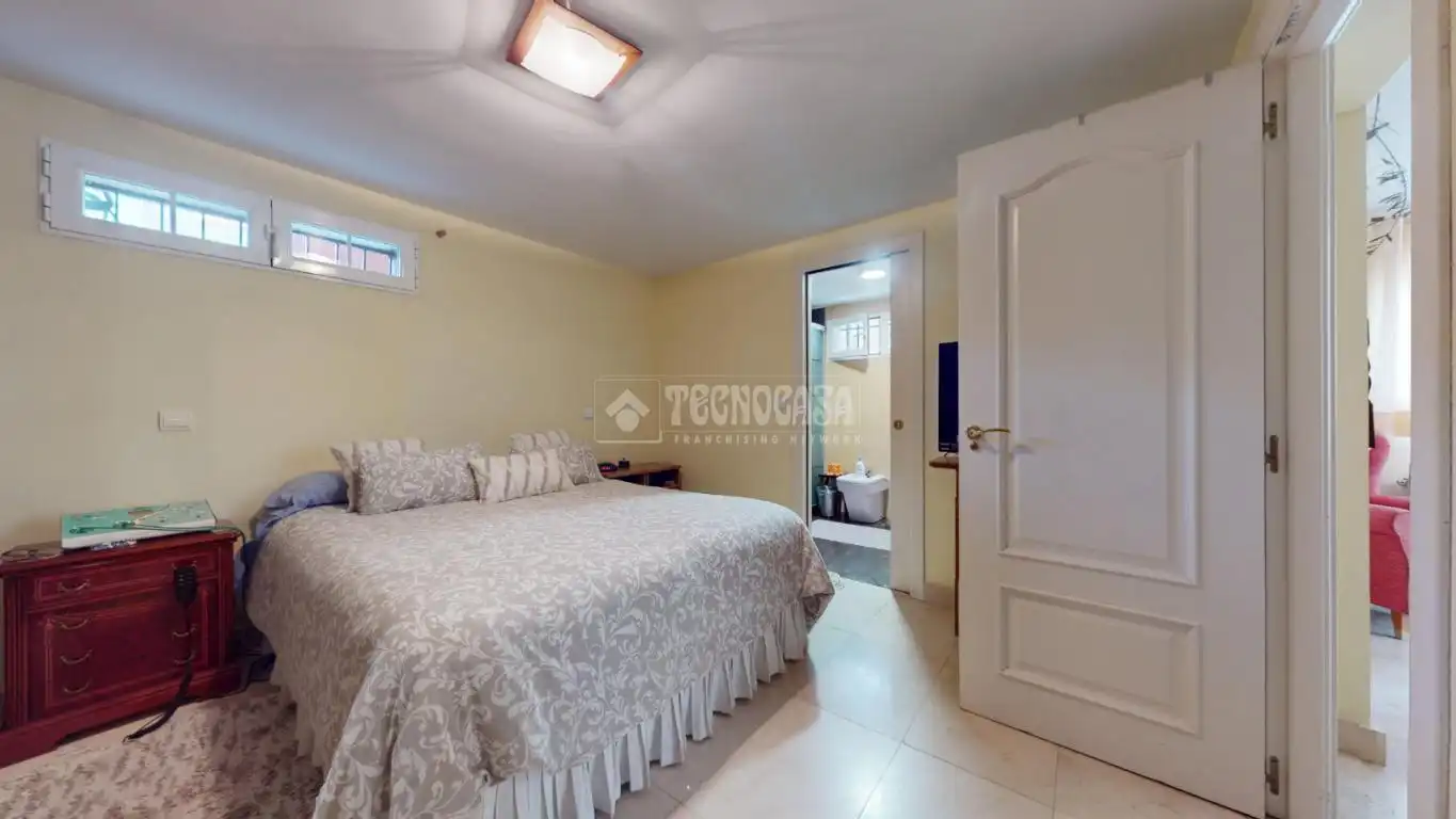 Casa o xalet en venda en El Casar amb Piscina