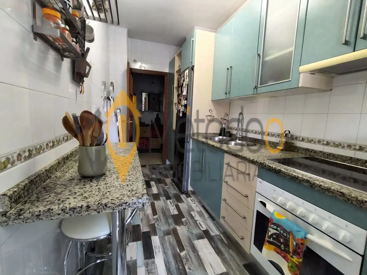 Kitchen of Flat for sale in Sevilla  with Air Conditioner, Heating and Furnished