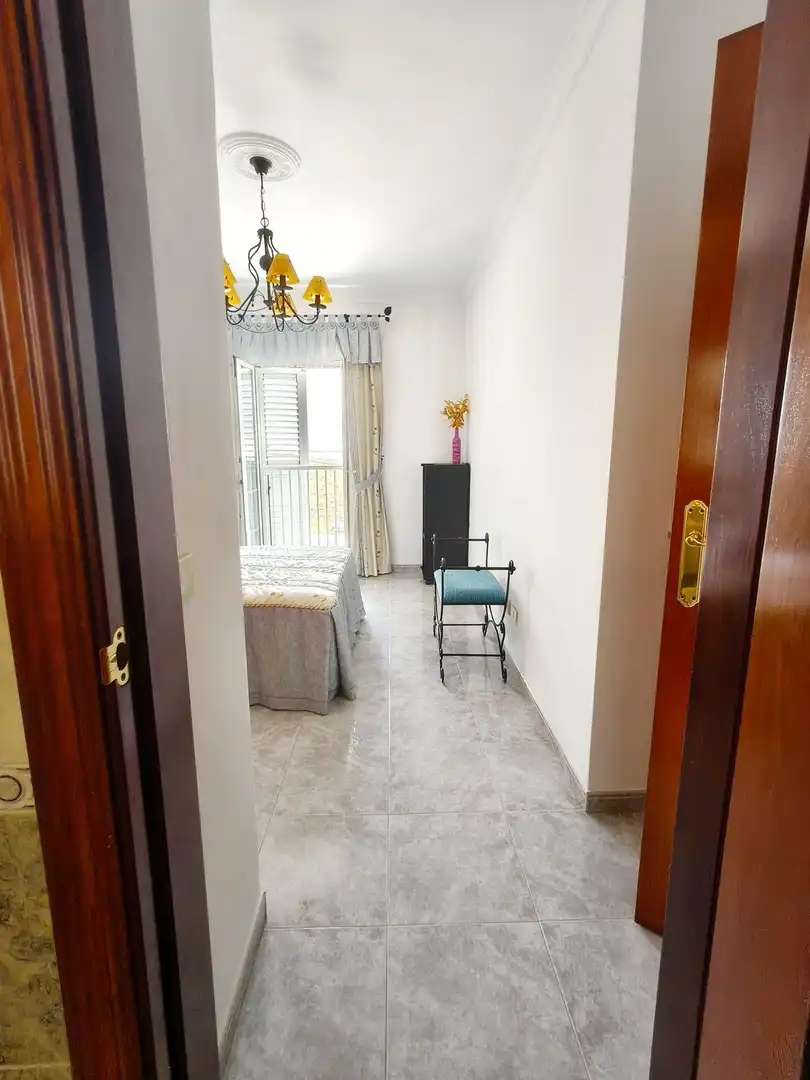 Habitación de Piso en venta en Ingenio con Amueblado