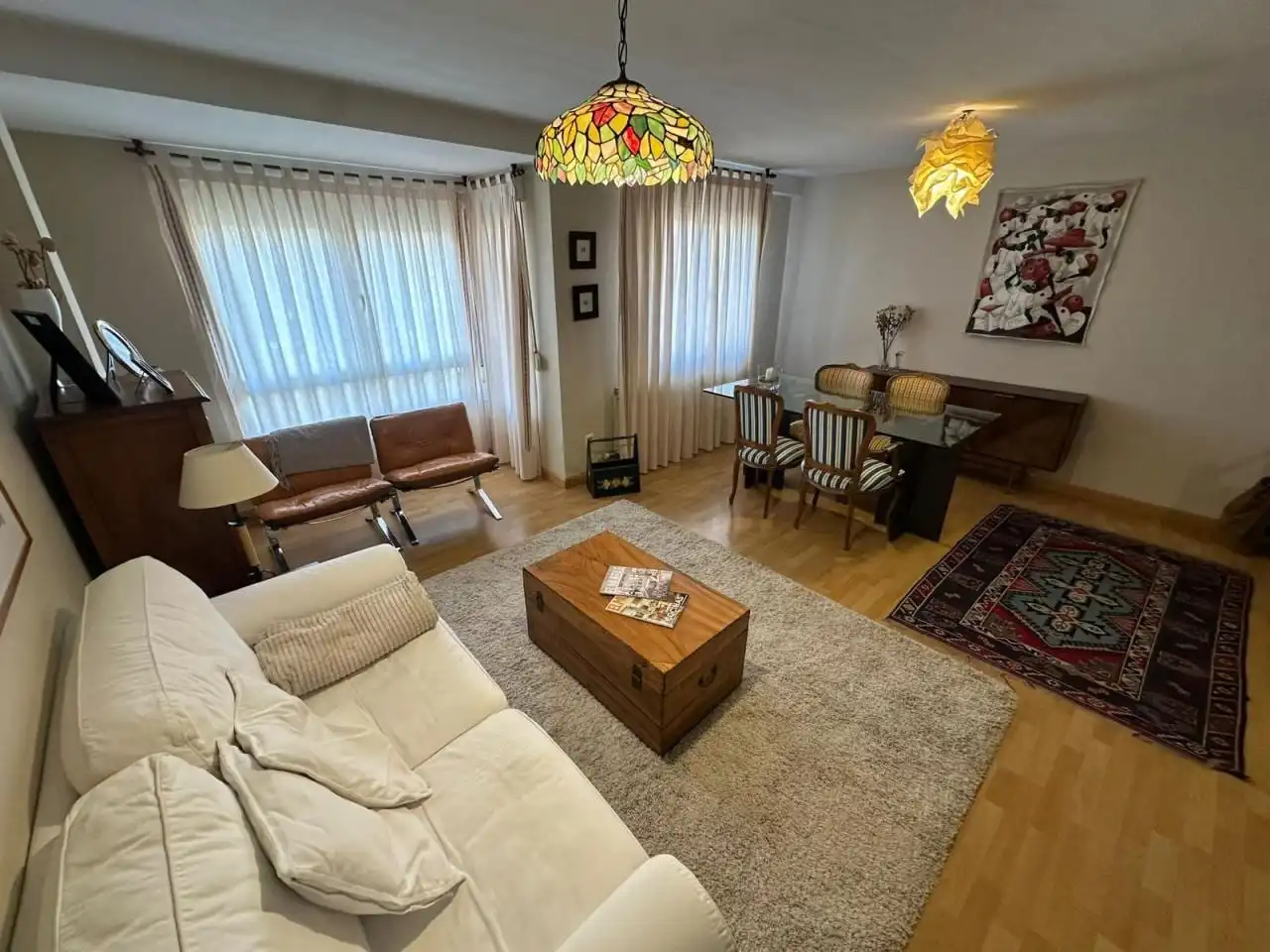 Sala d'estar de Pis en venda en León Capital  amb Calefacció, Terrassa i Traster