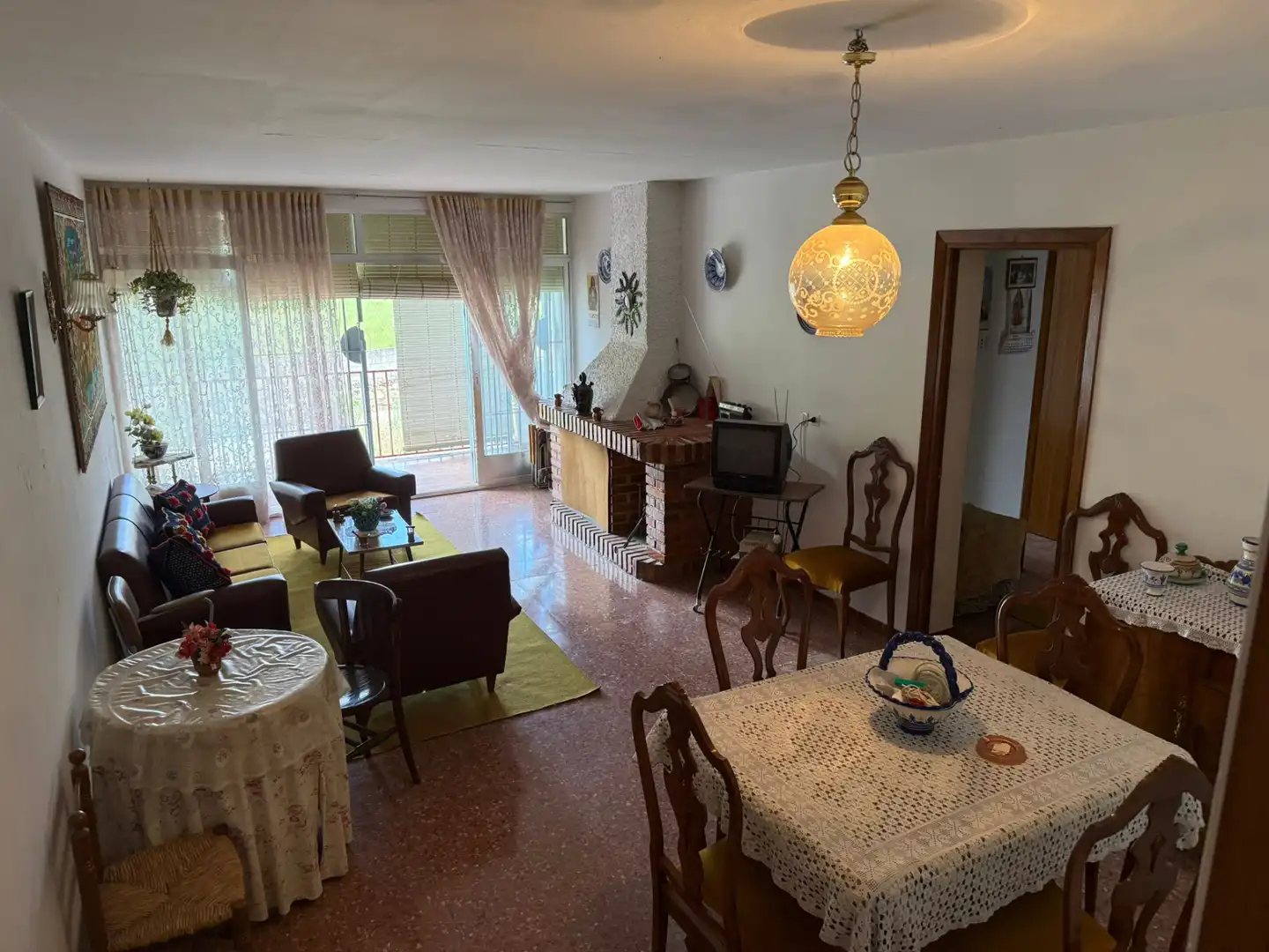 Sala d'estar de Pis en venda en Lanzahíta amb Terrassa, Moblat i Forn