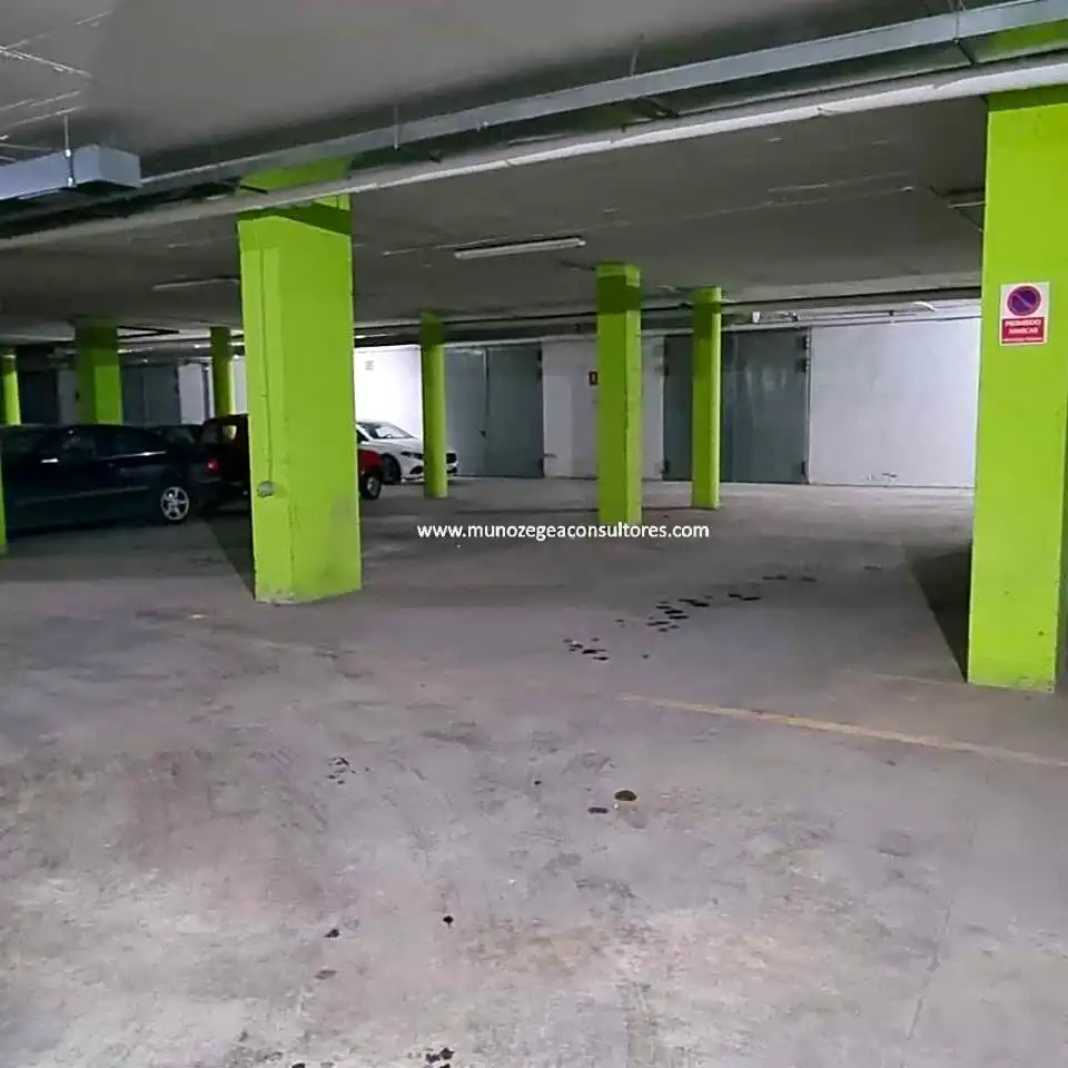 Aparcament de Garatge de lloguer en Lucena