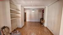 Living room of Flat for sale in  Zaragoza Capital  with Air Conditioner, Heating and Parquet flooring
