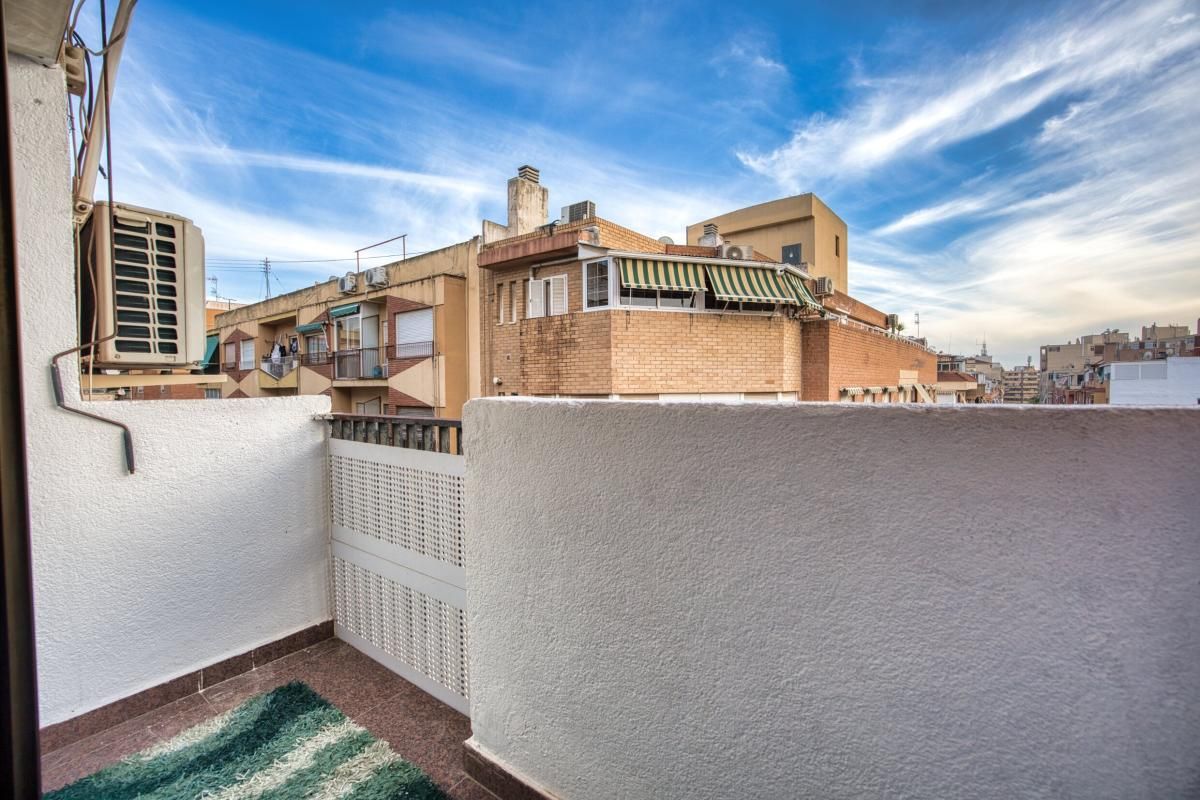 Wohnung zum Verkauf in C. de la Fotógrafa Pilar Cortés Alemañ, Altozano - Conde Lumiares