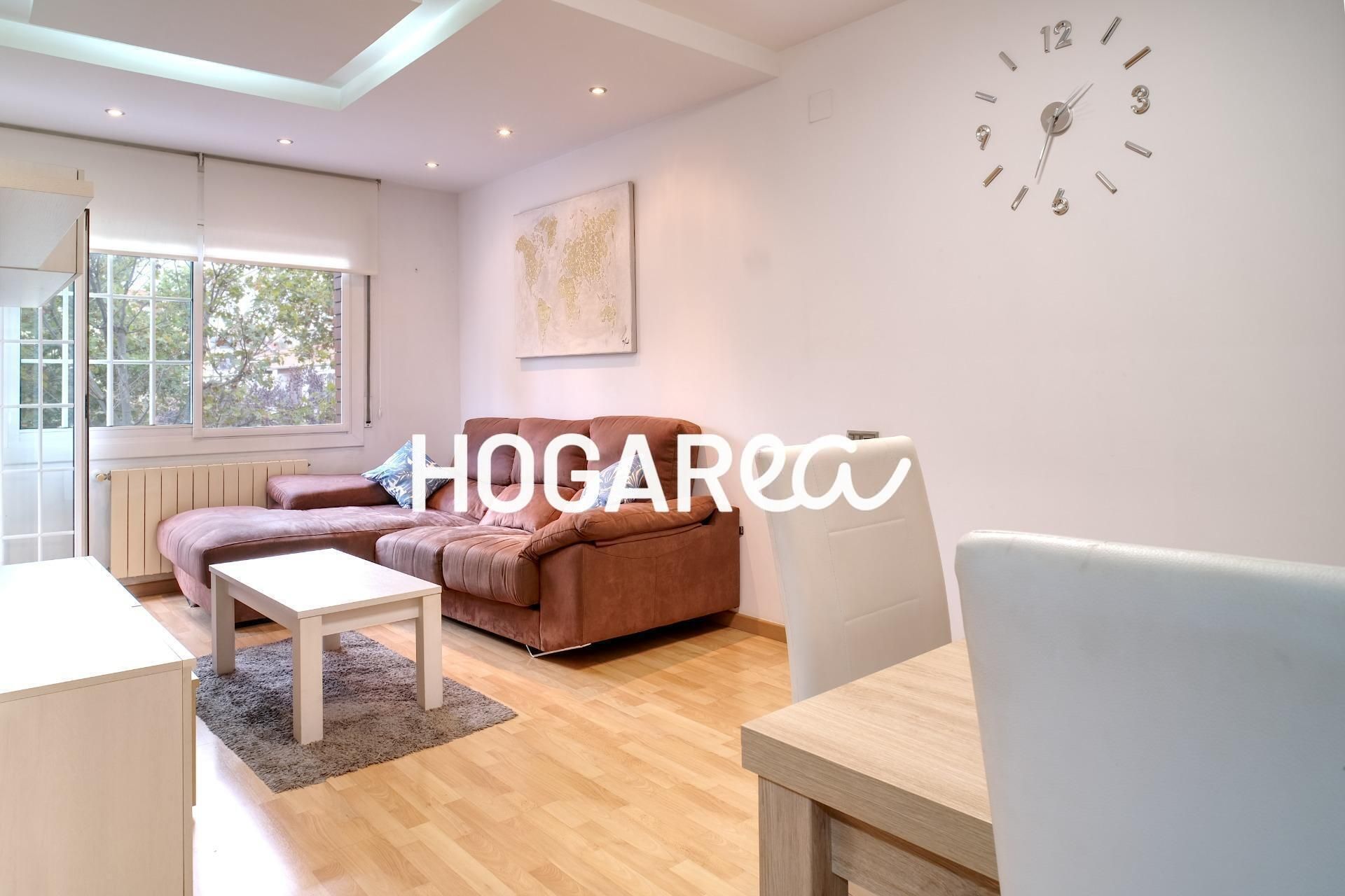 Vista exterior de Pis en venda en Cornellà de Llobregat amb Aire condicionat, Calefacció i Parquet