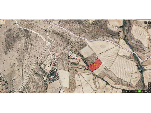 Terreno en Venta en  POLIGONO 8 PARCELA, 328 en El Vellón