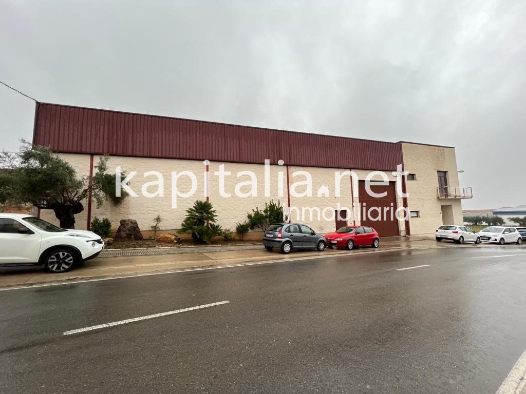 Exterior view of Industrial buildings for sale in Agullent