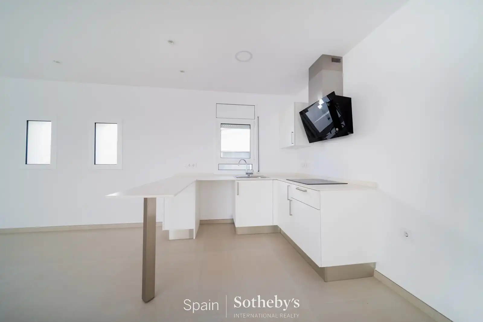 House with pool for sale in Carrer Noguera, imagen 9