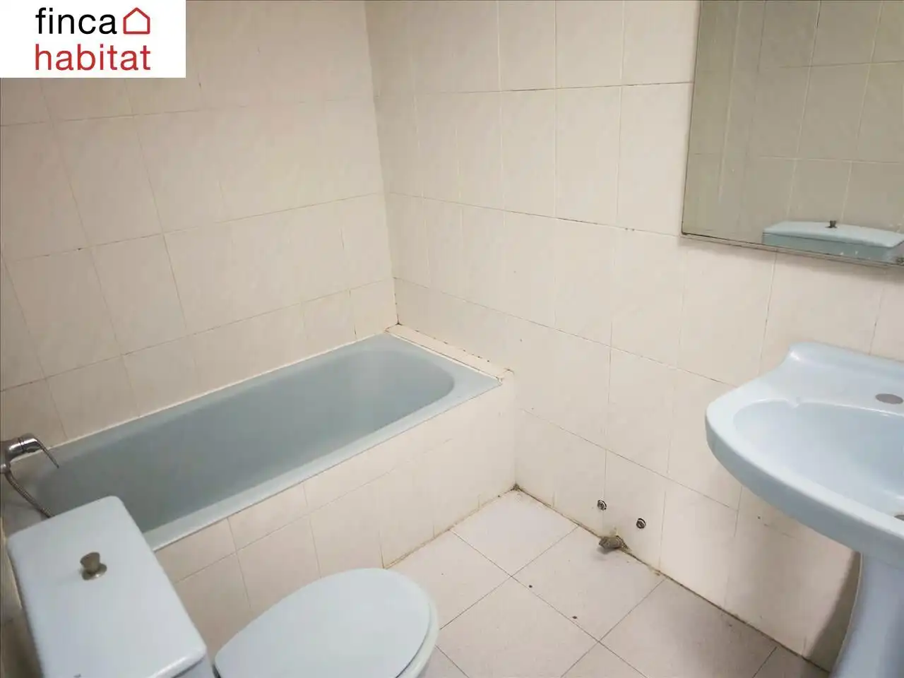 Baño de Apartamento en venta en Roses con Terraza y Balcón