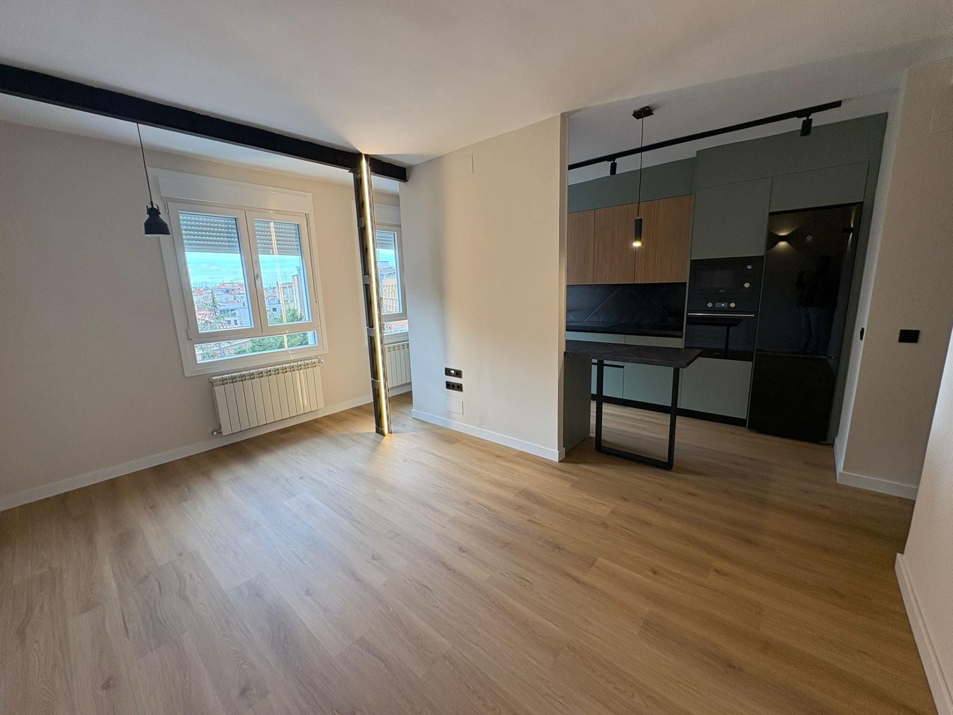 Living room of Apartment for sale in Valladolid Capital  with Heating, Storage room and Balcony