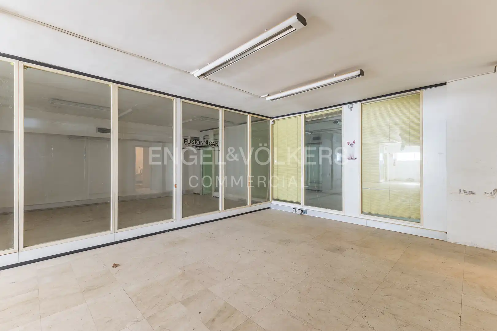 Büro zur Miete in Esplugues de Llobregat