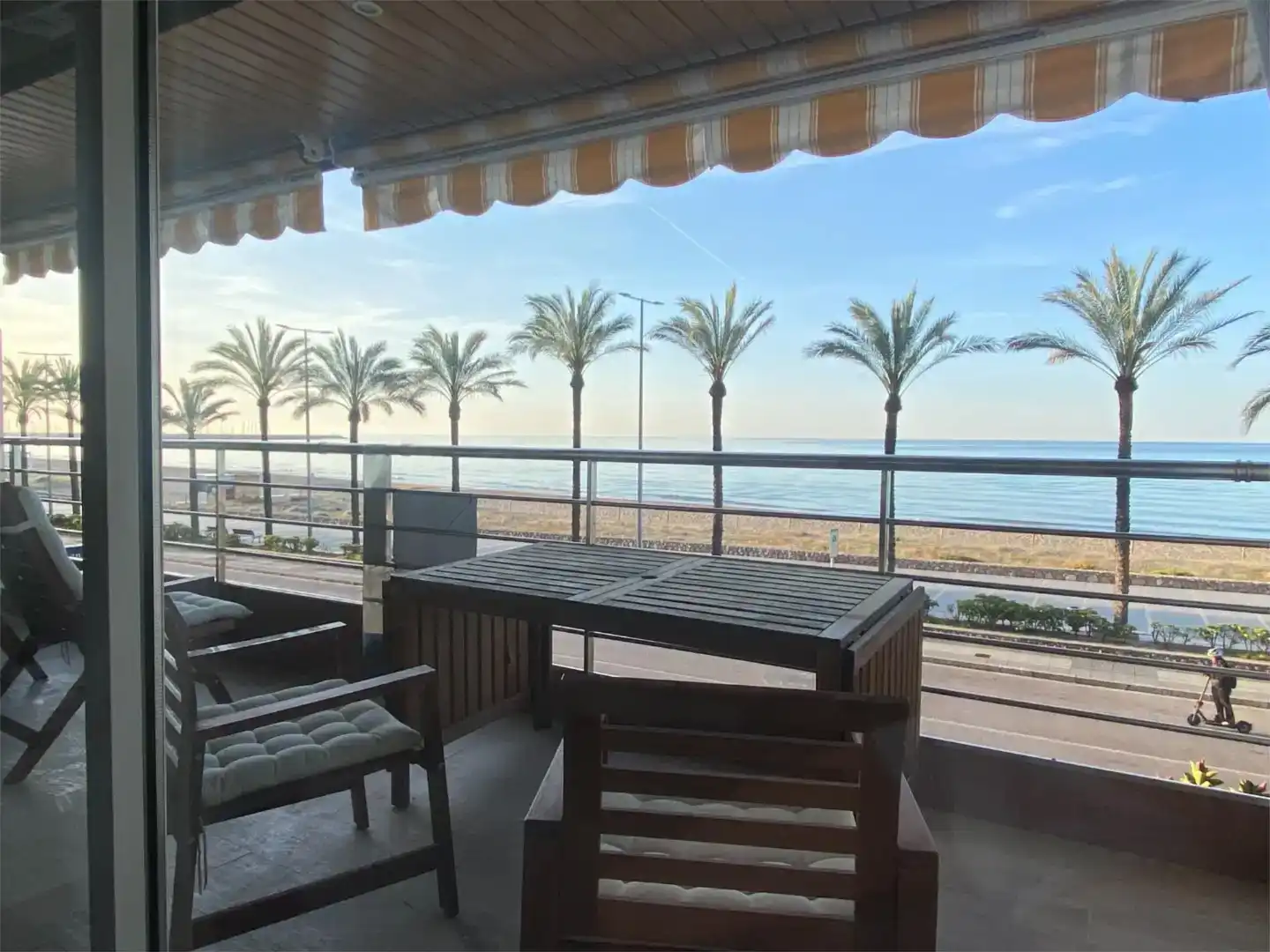 Terrasse von Wohnung zum Verkauf in Calafell mit Klimaanlage, Schwimmbad und Balkon
