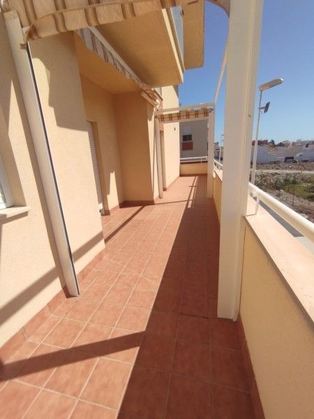 Terrasse von Wohnung zum Verkauf in Motril mit Klimaanlage, Terrasse und Abstellraum