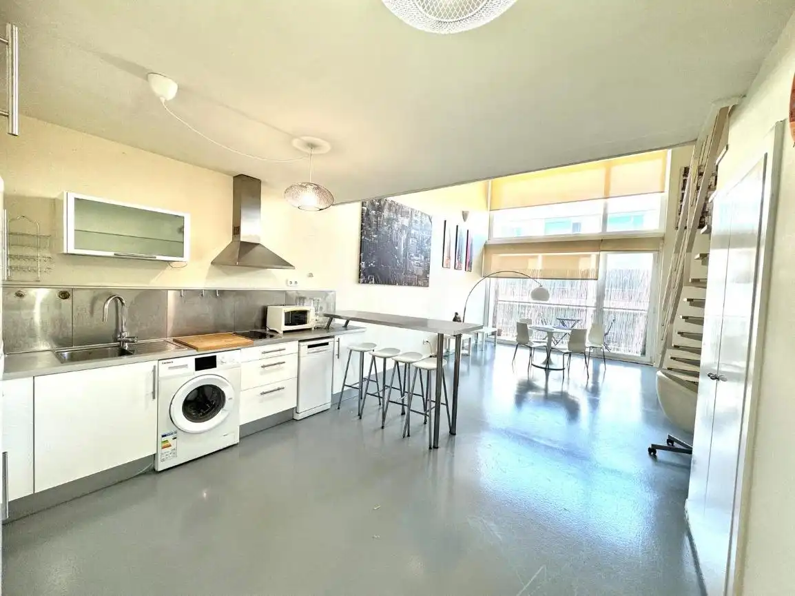 Cuina de Loft de lloguer en Madrid amb Aire condicionat, Calefacció i Terrassa