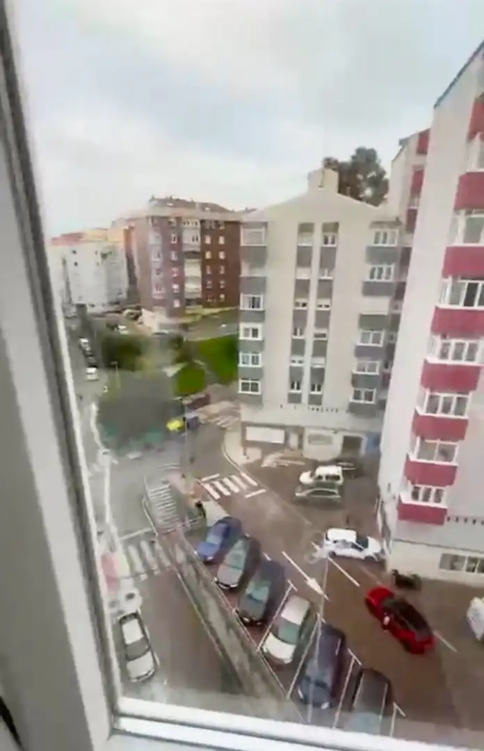 Vista exterior de Pis de lloguer en Santander amb Calefacció, Terrassa i Traster