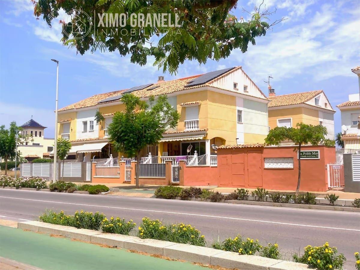 Vista exterior de Casa o xalet en venda en Moncofa amb Aire condicionat, Calefacció i Jardí privat