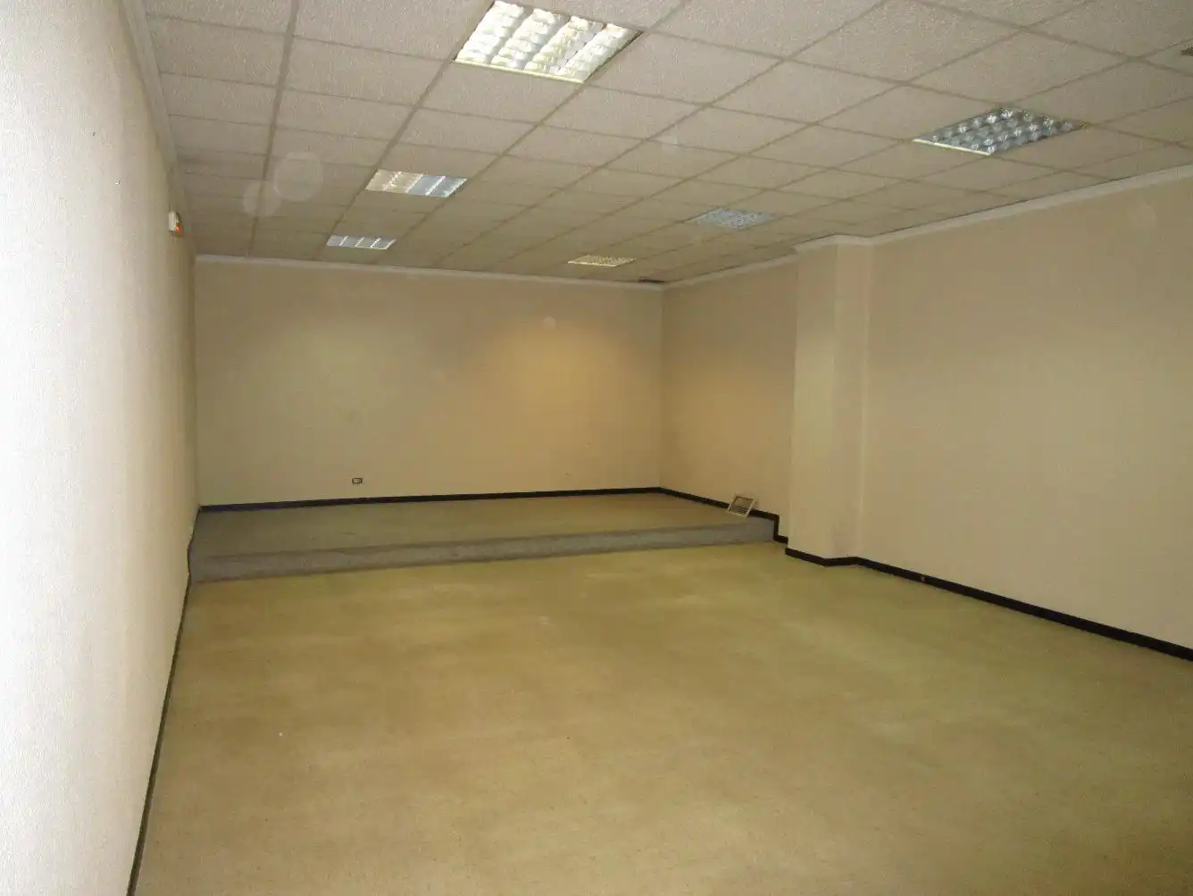 Gebäude zur Miete in Castellón de la Plana / Castelló de la Plana