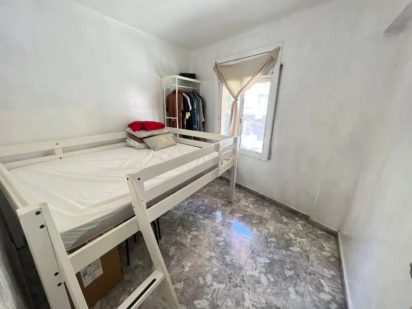 Habitación de Piso en venta en Santa Coloma de Gramenet