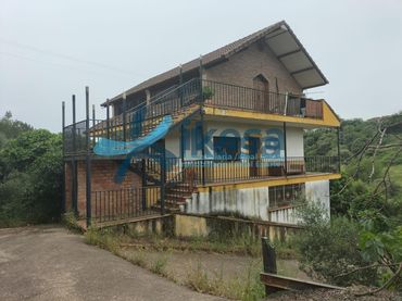 Xalet amb piscina en venda a Periurbano Este - Campiña