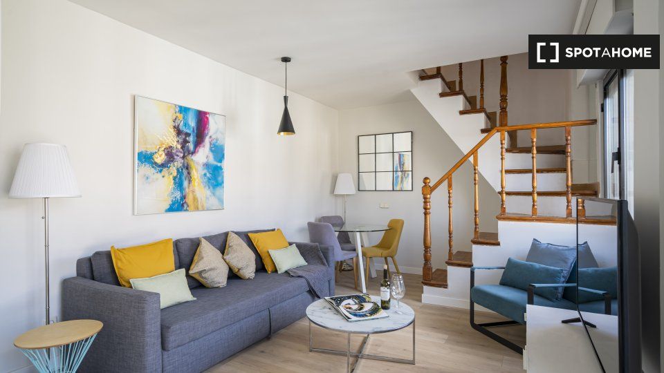 Sala d'estar de Pis de lloguer en  Madrid Capital amb Aire condicionat, Calefacció i Moblat