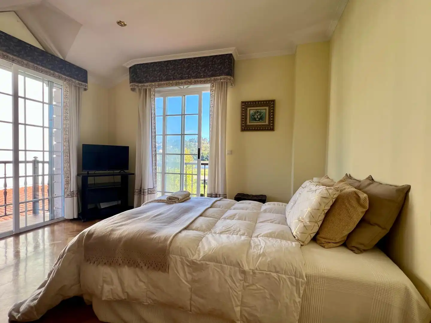 Bedroom of Houses for sale in Bergondo, A Coruña