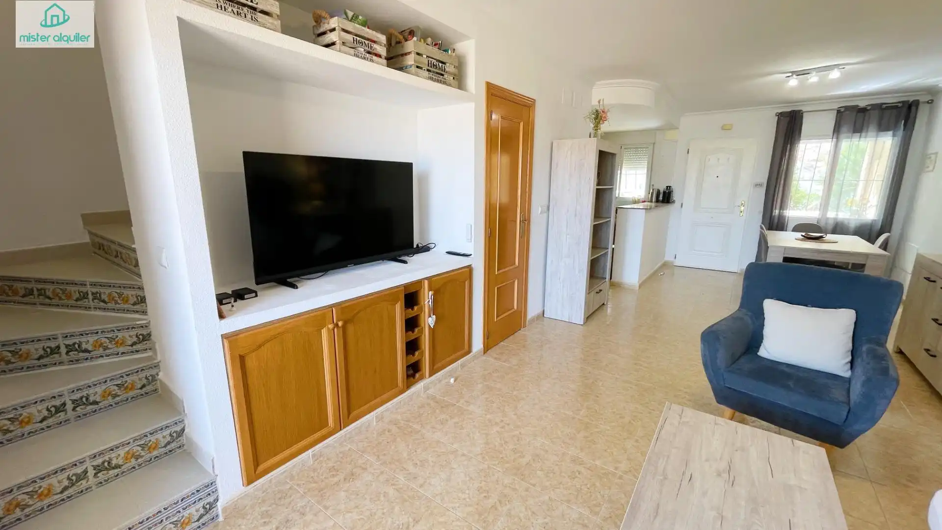 Sala d'estar de Casa o xalet de lloguer en Busot amb Aire condicionat, Calefacció i Jardí privat