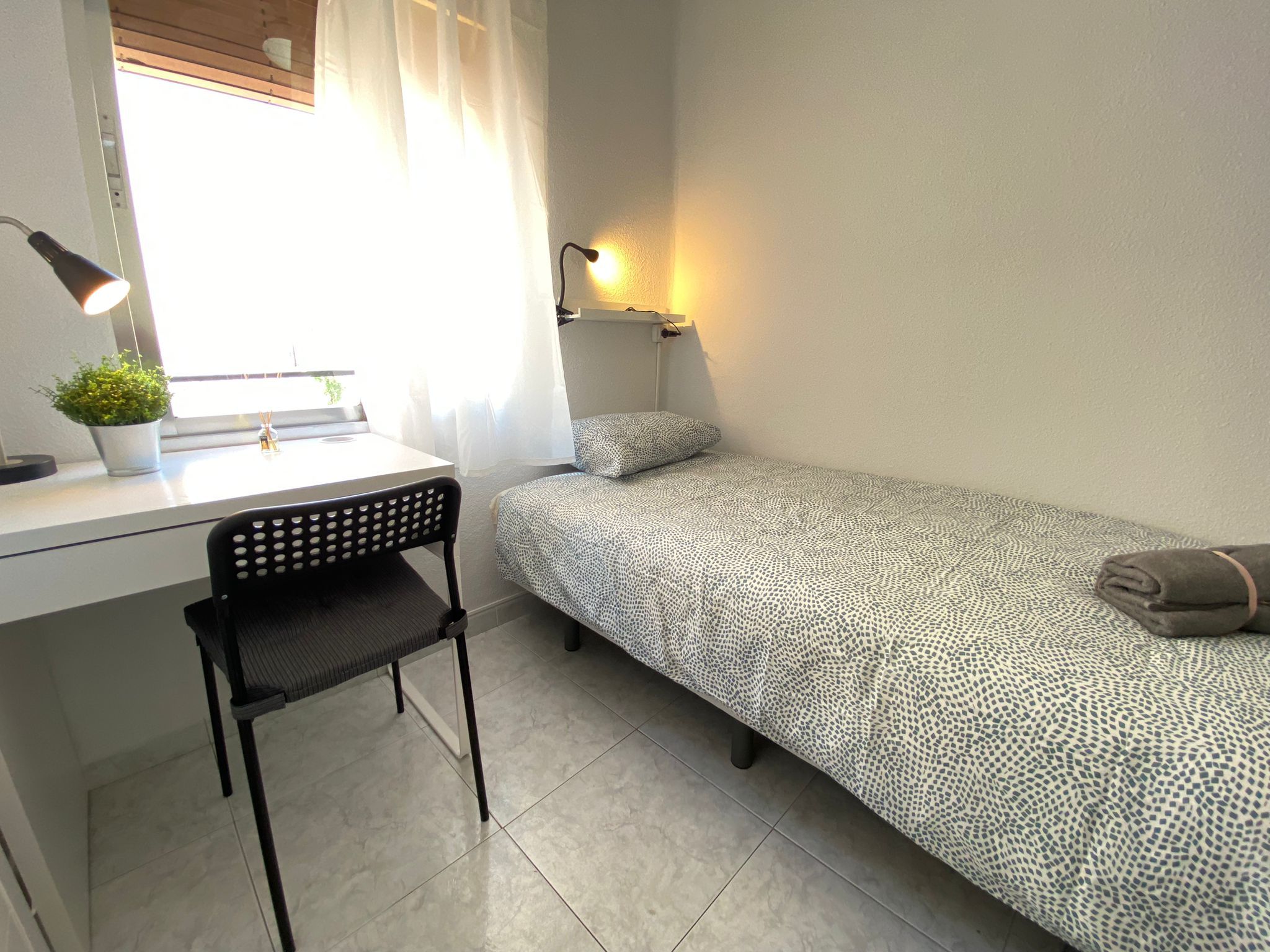 Room in Calle del Puerto de la Morcuera, 16, San Diego