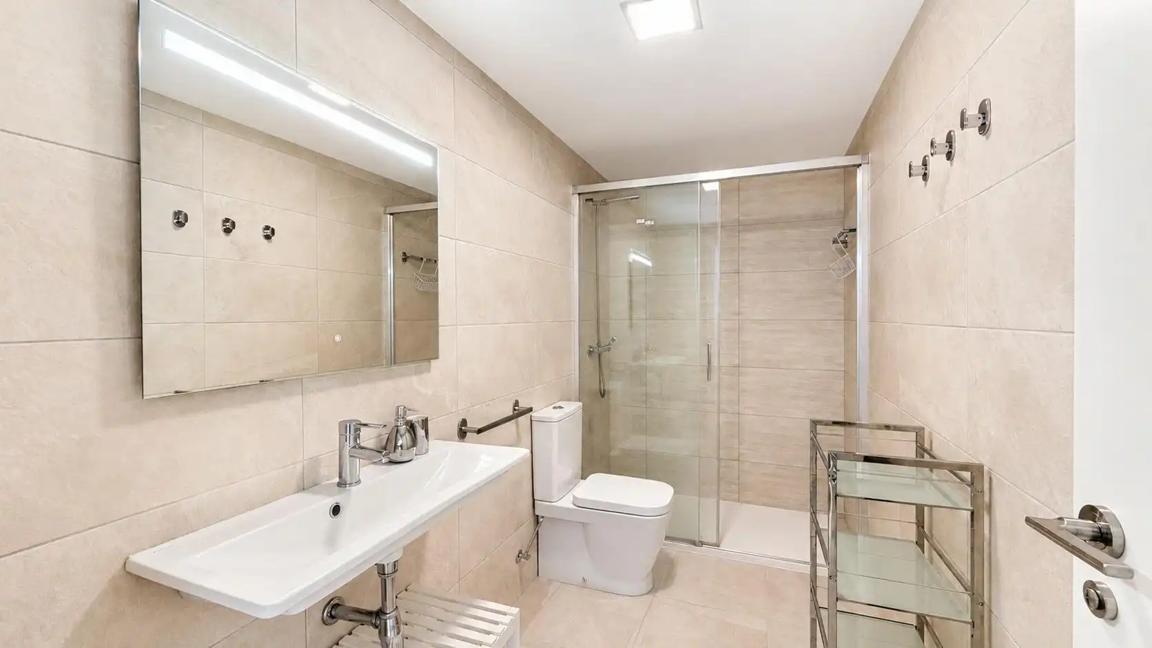 Badezimmer von Wohnung zur Miete in Valencia mit Klimaanlage, Terrasse und Balkon