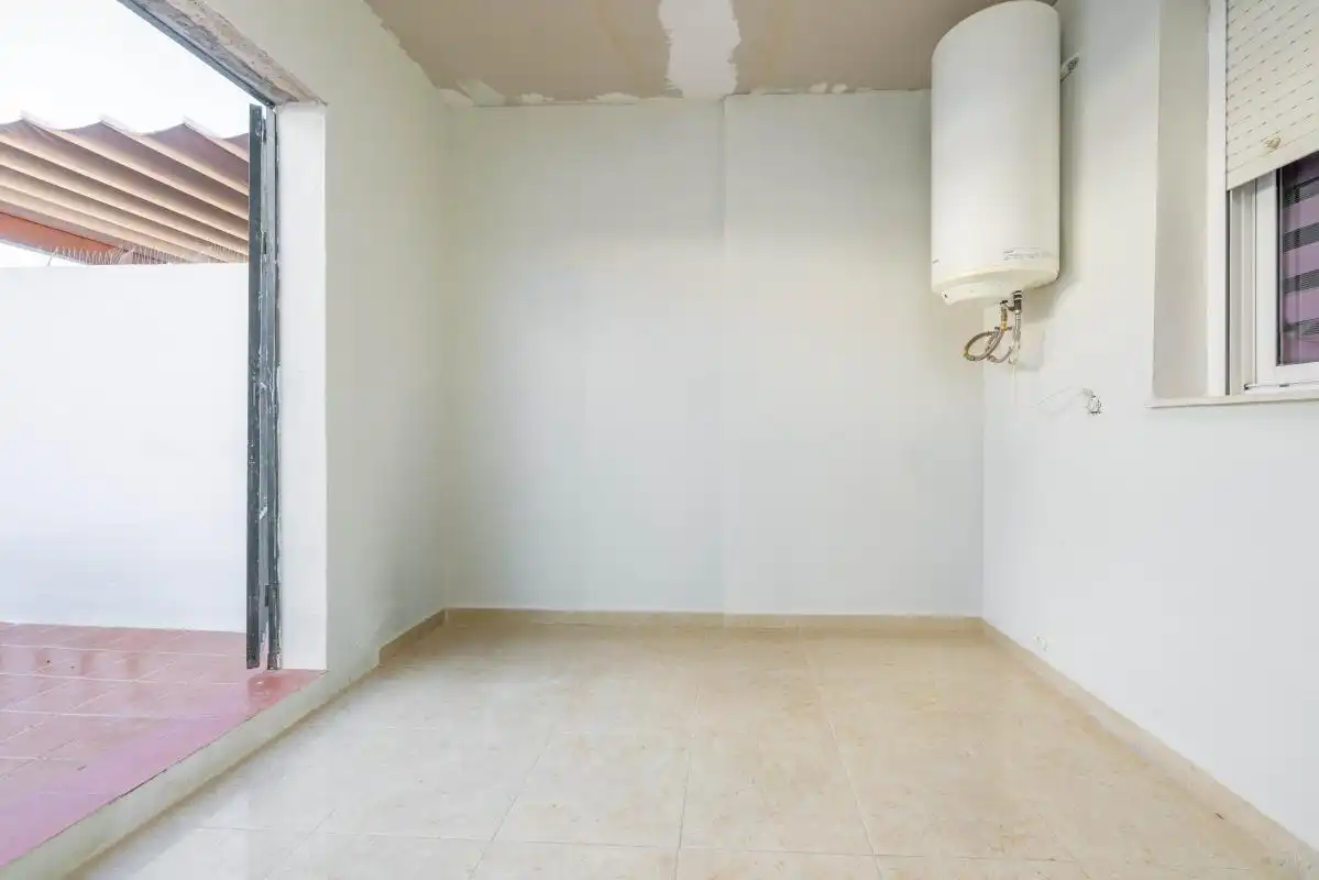 Casa adosada en venta en Calle la Paloma, Villanueva del Ariscal