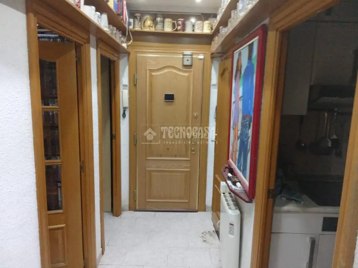 Flat for sale in Zaragoza  with Air Conditioner, Heating and Alarm