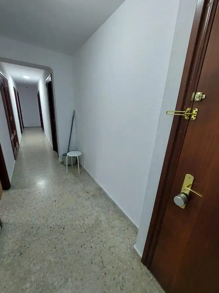 Piso de alquiler en Laviada