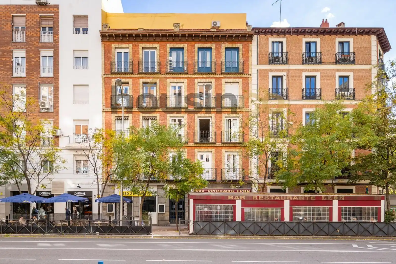 Außenansicht von Wohnung zum Verkauf in Madrid mit Klimaanlage, Heizung und Terrasse