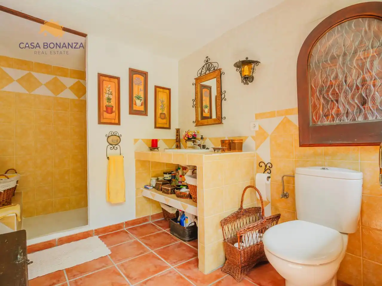 Baño de Finca rústica en venta en Jete con Aire acondicionado, Jardín privado y Terraza
