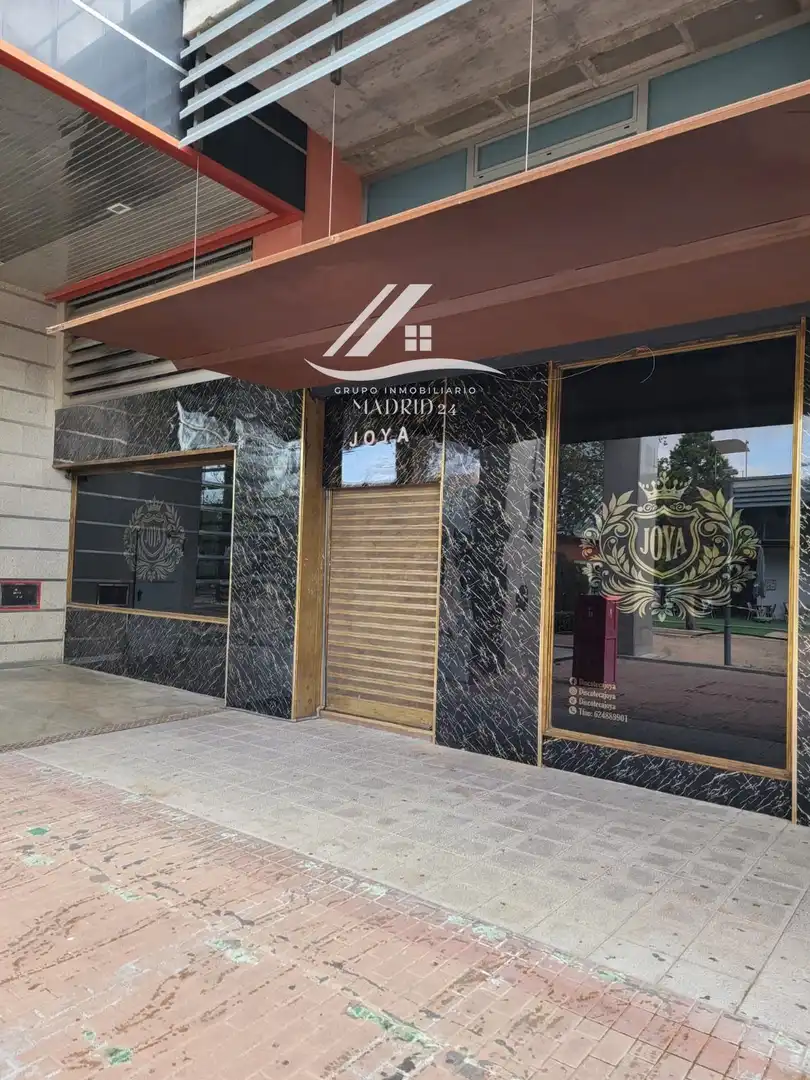 Exterior view of Premises for sale in Alcalá de Henares  with Air Conditioner and Internet