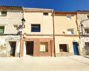 Exterior view of House or chalet for sale in Azaila  with Private garden, Terrace and Storage room