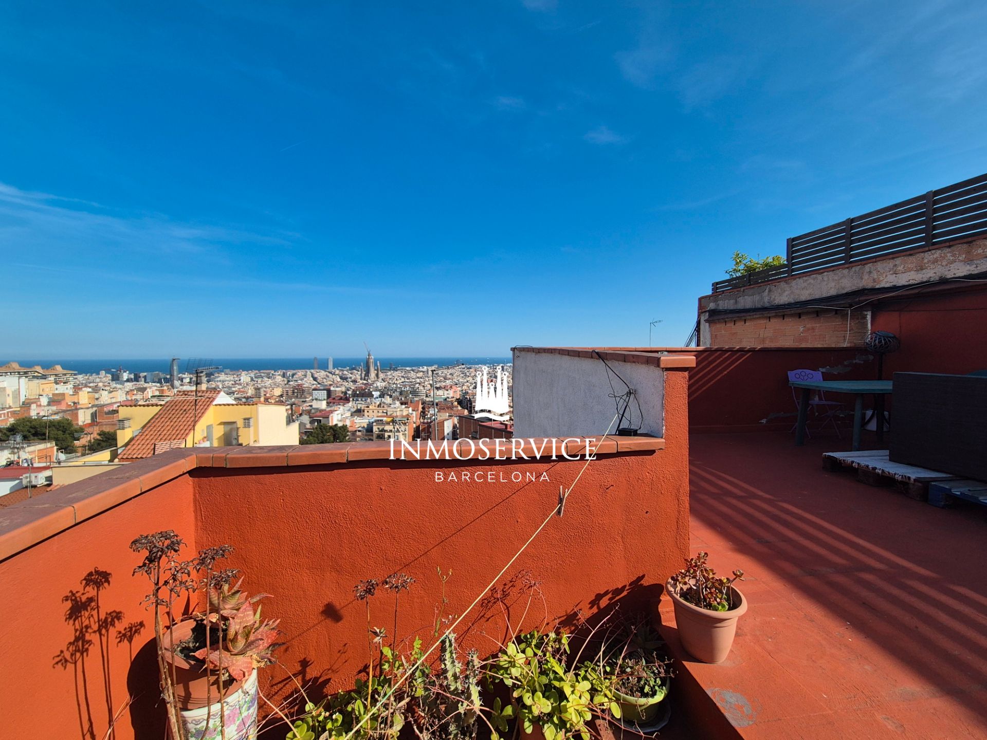 Vista exterior de Àtic en venda en  Barcelona Capital amb Terrassa i Balcó
