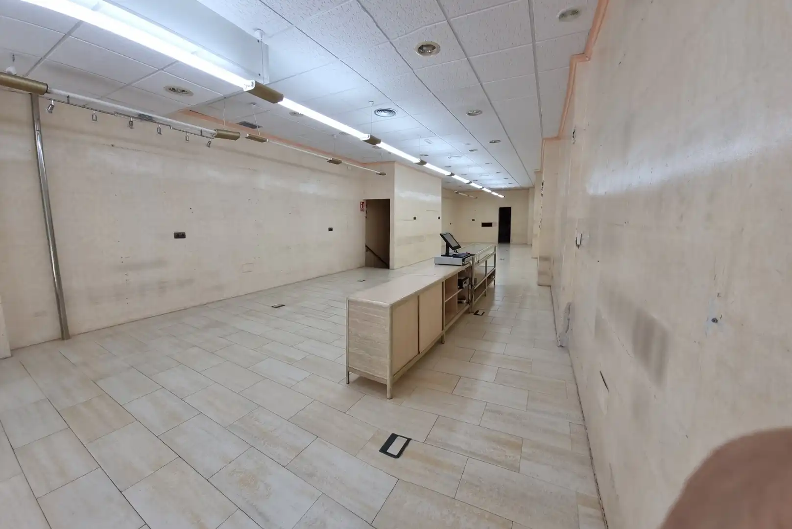 Local comercial en alquiler en Calle Barrio y Mier, imagen 5