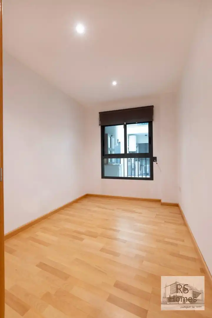 Habitación de Piso en venta en Benaguasil con Aire acondicionado, Terraza y Balcón