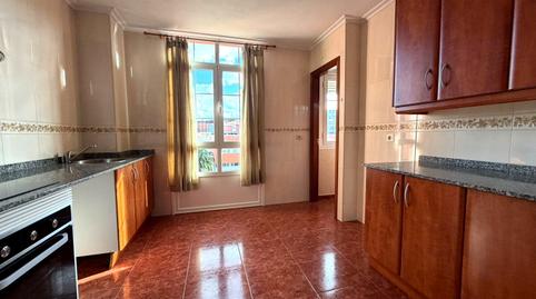 Foto 2 de Piso en venta en Avilés - Avenida Portugal, La Magdalena, Avilés