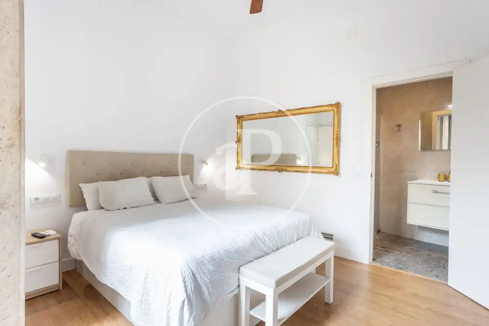Schlafzimmer von Wohnung zur Miete in Valencia mit Klimaanlage, Terrasse und Möbliert