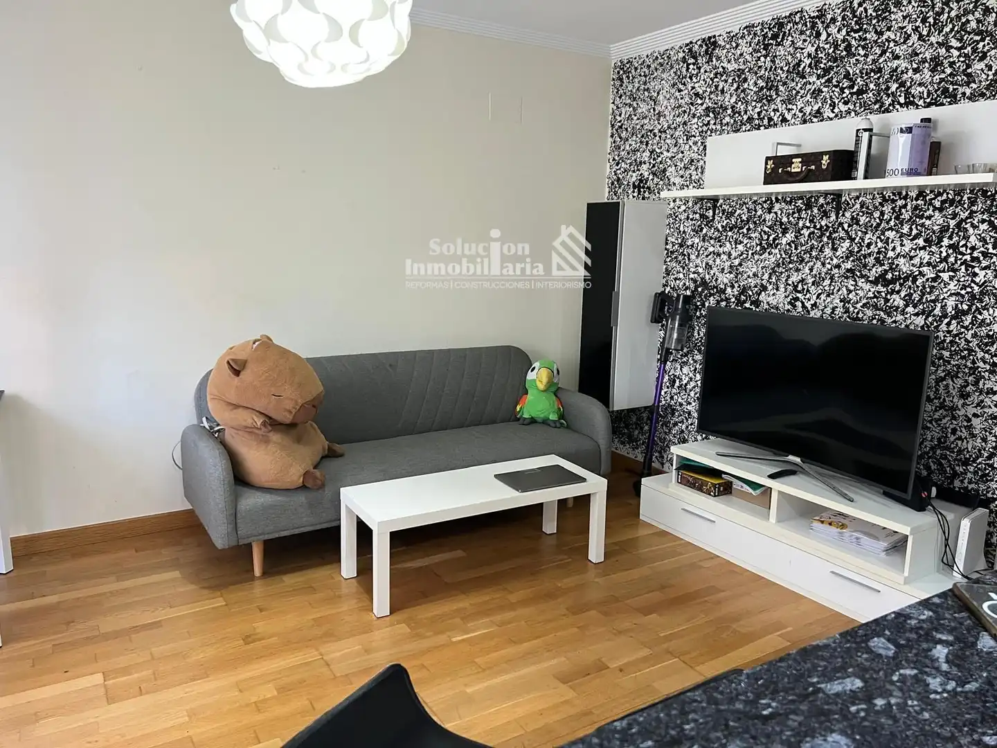 Sala d'estar de Apartament en venda en Salamanca amb Calefacció, Terrassa i Moblat