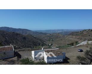 Vista exterior de Finca rústica en venda en Canillas de Aceituno amb Jardí privat