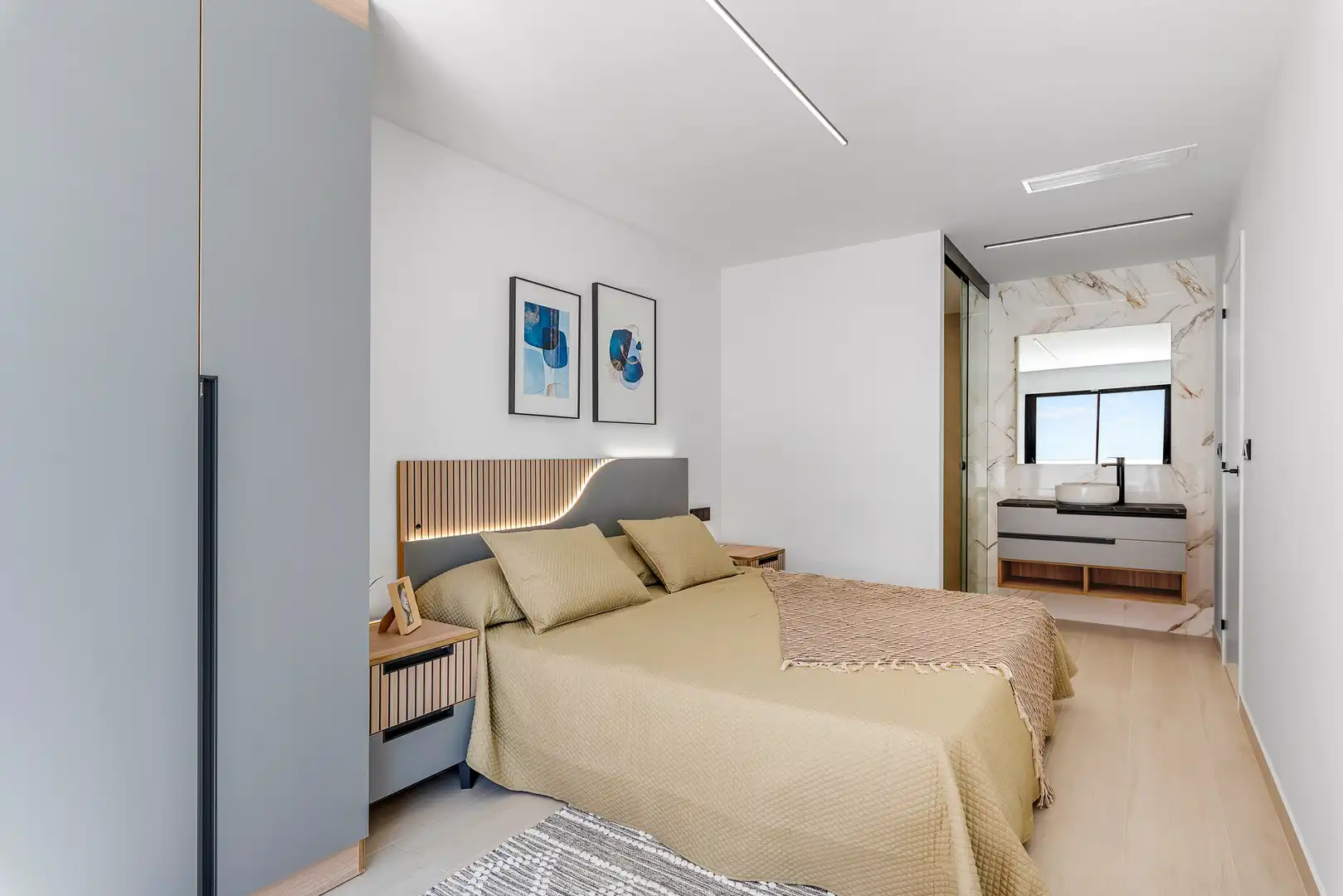 Habitación de Apartamento en venta en Guardamar del Segura con Terraza y Piscina