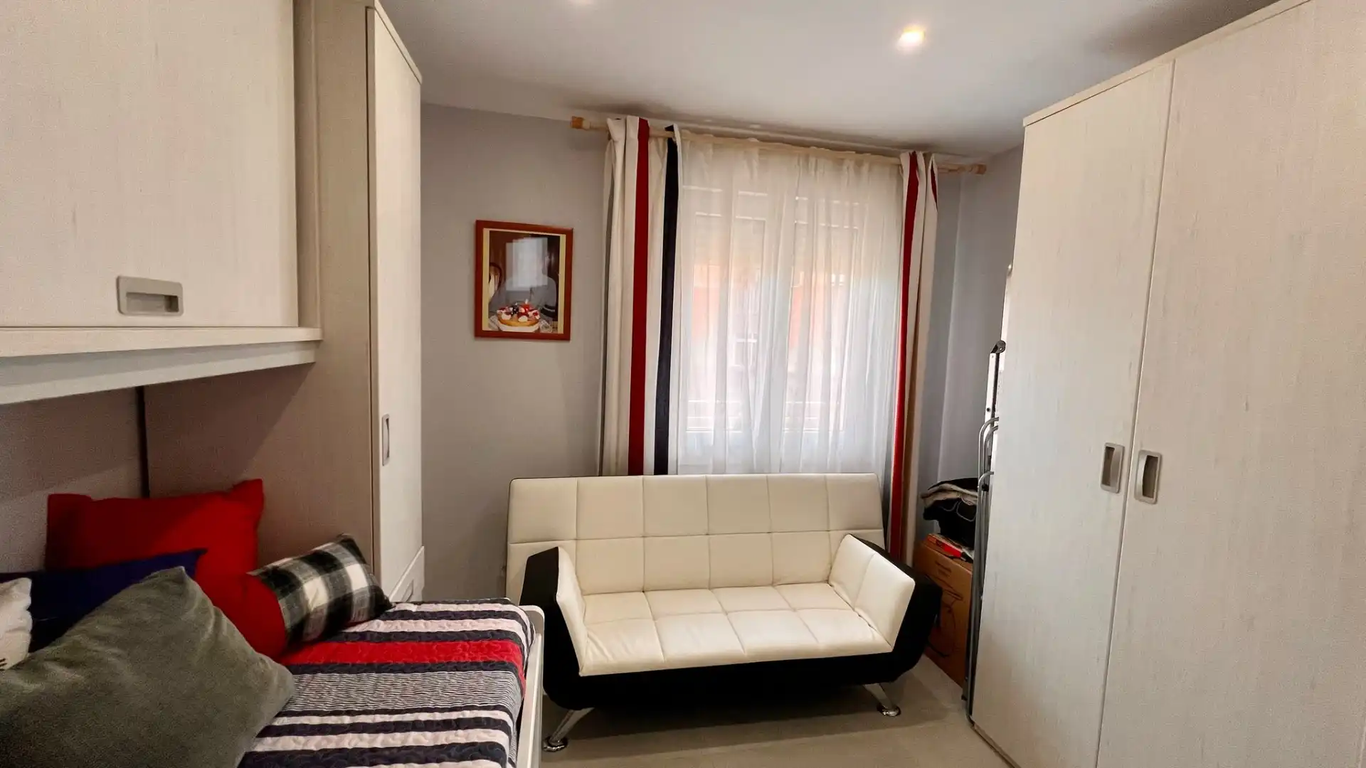 Schlafzimmer von Wohnung zum Verkauf in Badajoz mit Klimaanlage, Heizung und Balkon