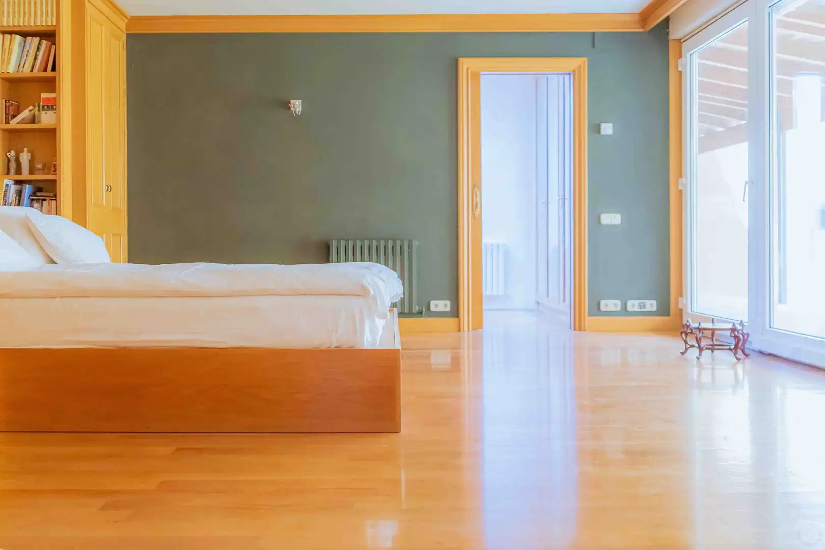 Bedroom of Houses for sale in Esplugues de Llobregat  with Terrace, Storage room and Swimming Pool