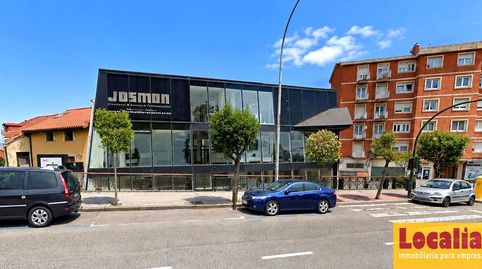 Foto 2 de Edificio en venta en Camilo Alonso Vega, Los Castros, Santander