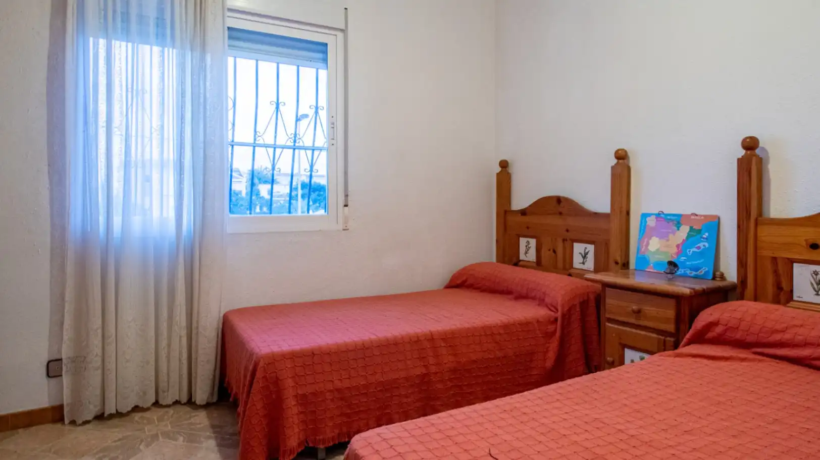 Habitación de Casa o chalet en venta en Oliva con Jardín privado, Terraza y Trastero